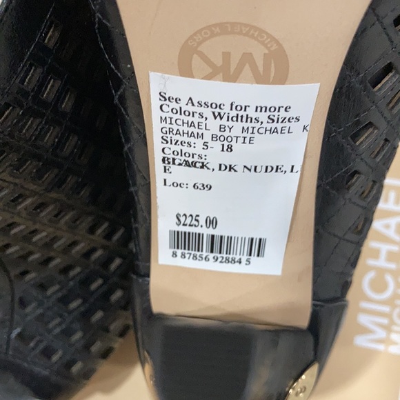 Michael Kors black leather Graham bootie - Picture 3 of 3